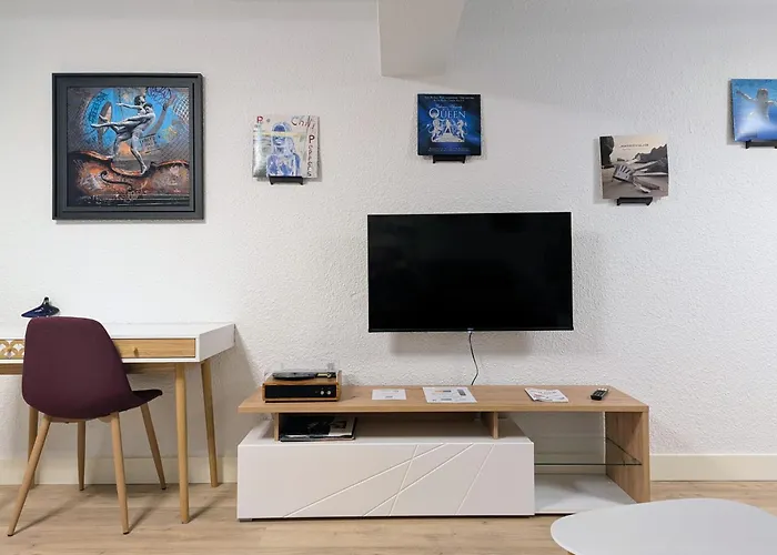 Music Blue - Centre